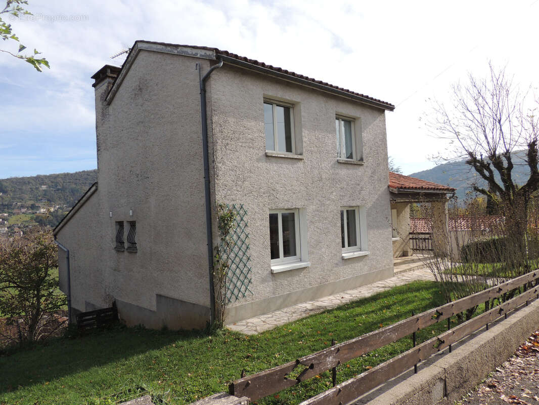 Maison à VILLEFRANCHE-DE-ROUERGUE