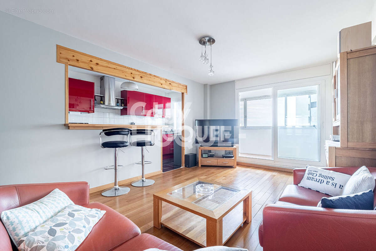 Appartement à GENNEVILLIERS