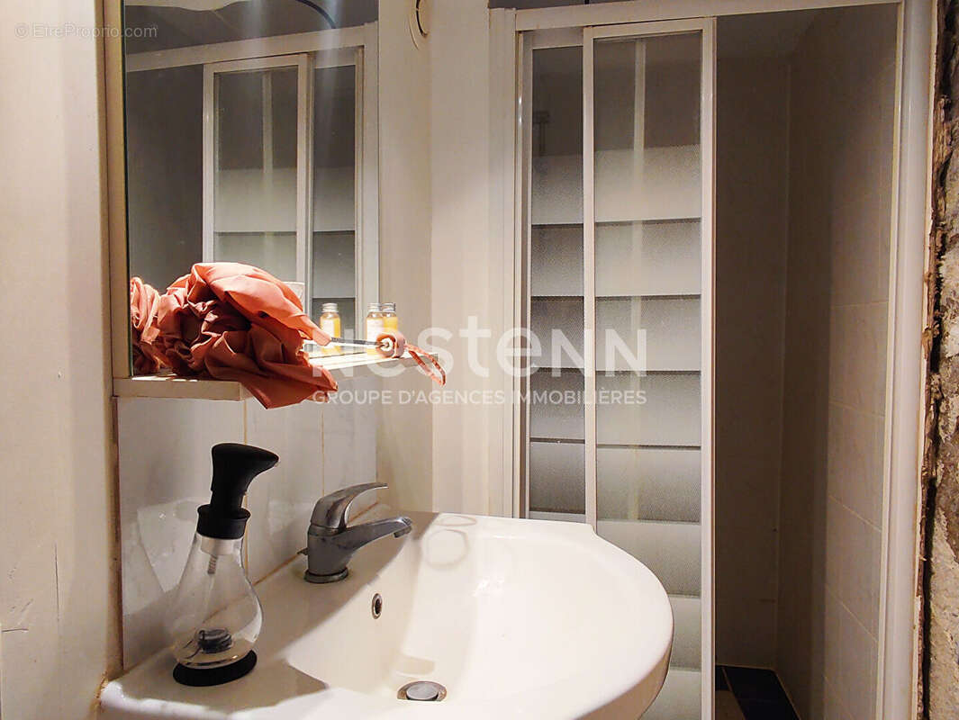 Appartement type studio  La Rochelle hyper centre - photo 10