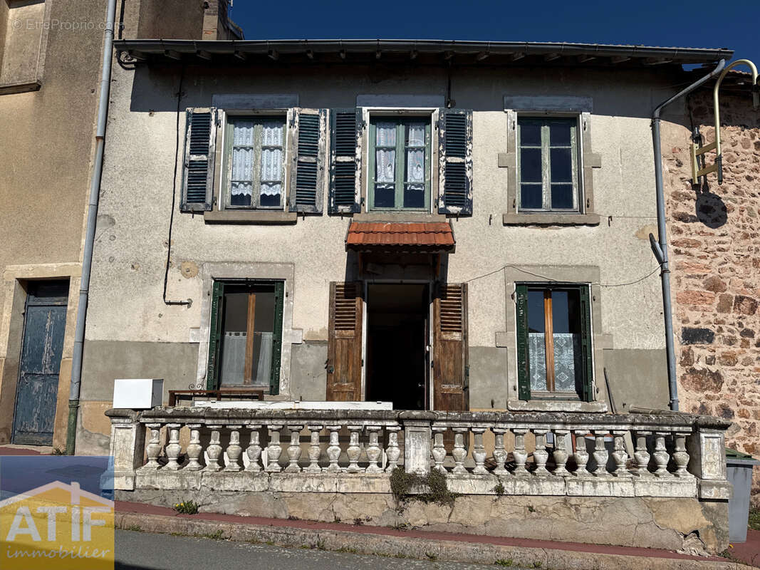 Maison à SAINT-POLGUES