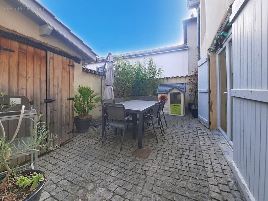 Maison à COMMUNAY