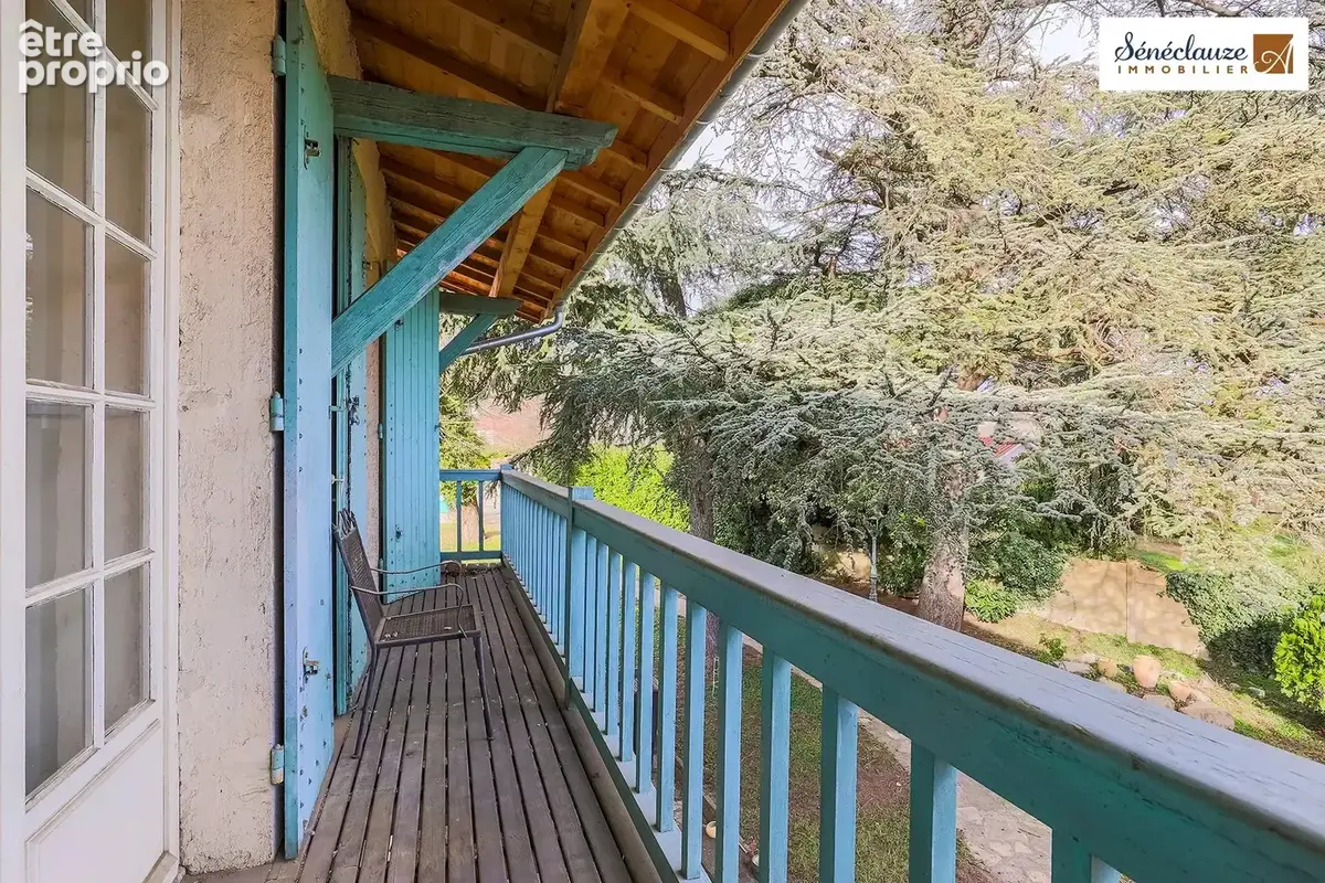 Maison familiale de 180 m² avec piscine et jardin arboré - photo 3