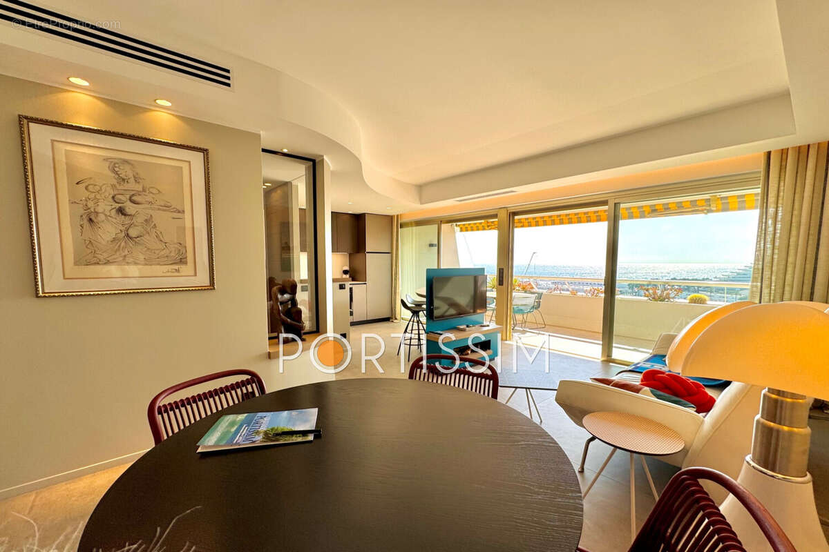 Appartement à VILLENEUVE-LOUBET