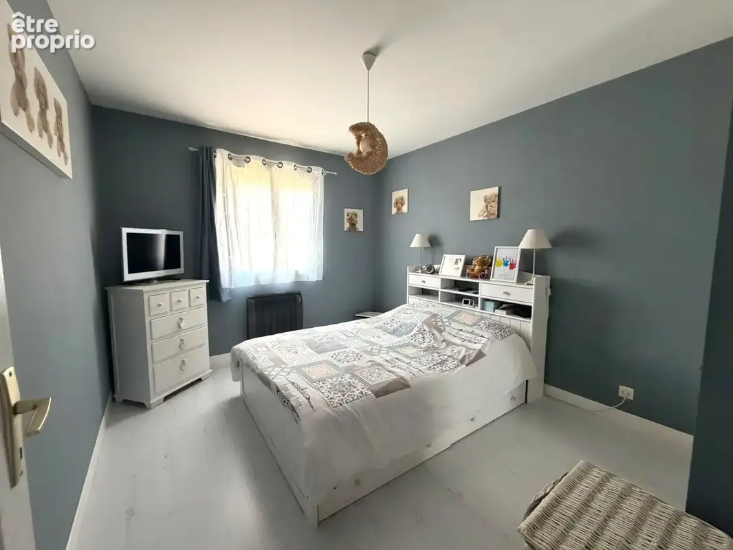 Maison familiale 3 chambres avec double garage   Condé (36100) - photo 10