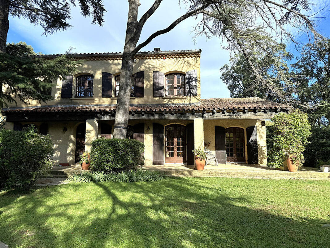 Maison à VILLENEUVE-LES-AVIGNON