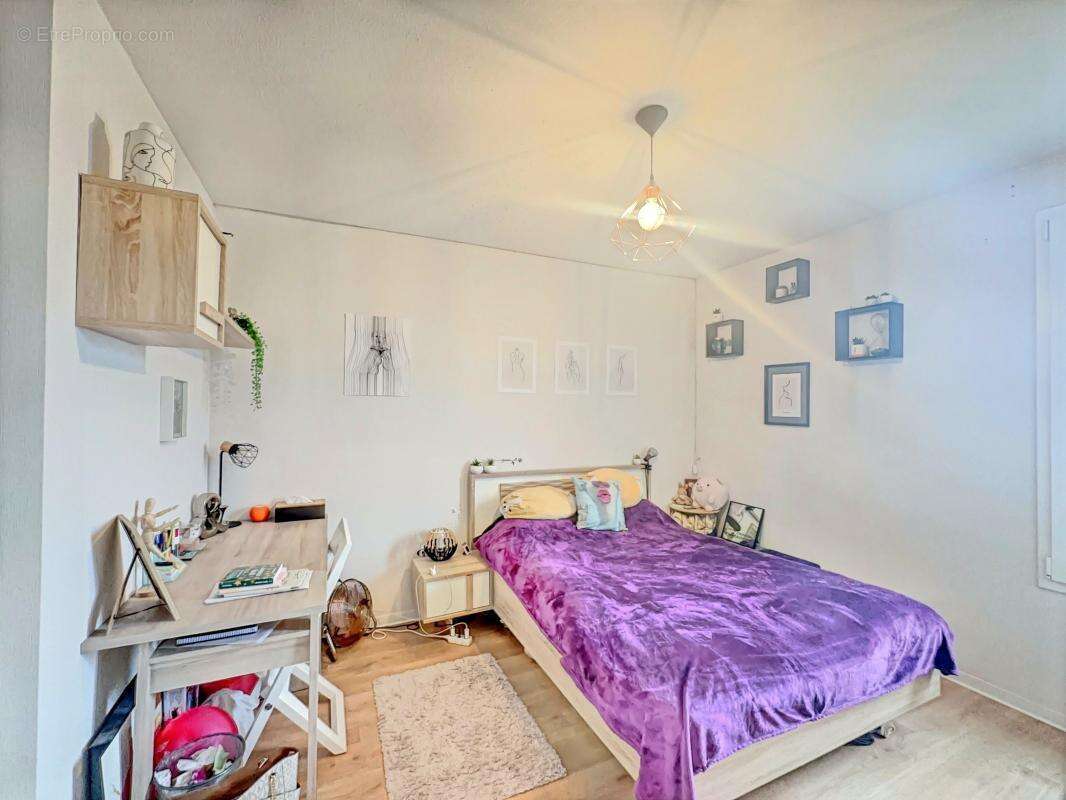 Appartement T2 idéal investisseur, bon DPE, balcon, place de parking exterieur - photo 8