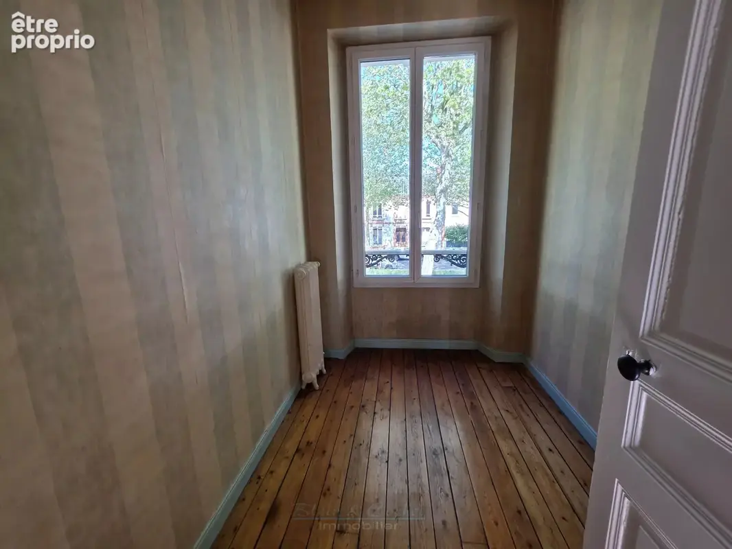 Maison de caractère de 172 m² — Gare et commerces à pied - photo 14