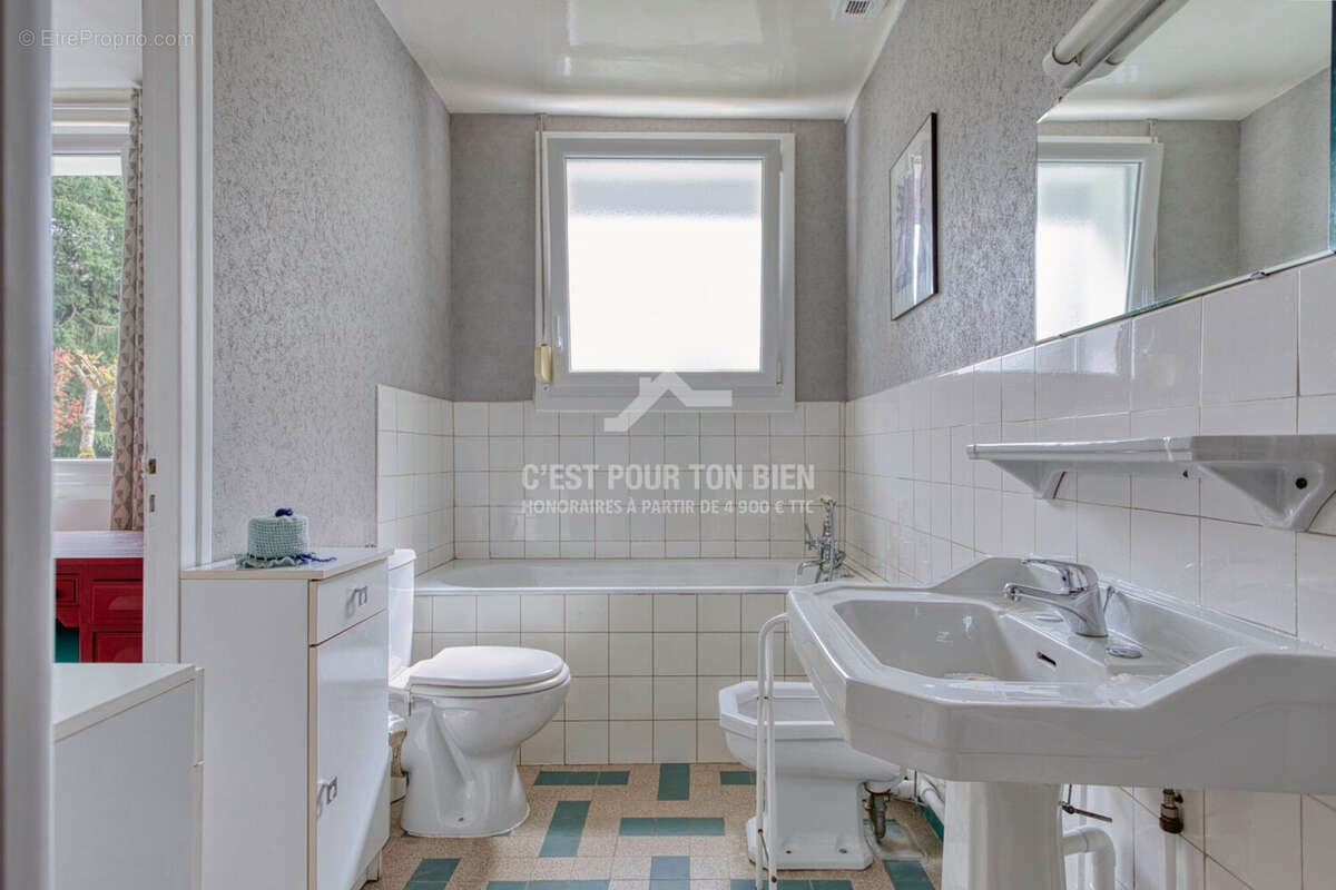 Maison à PAS-EN-ARTOIS