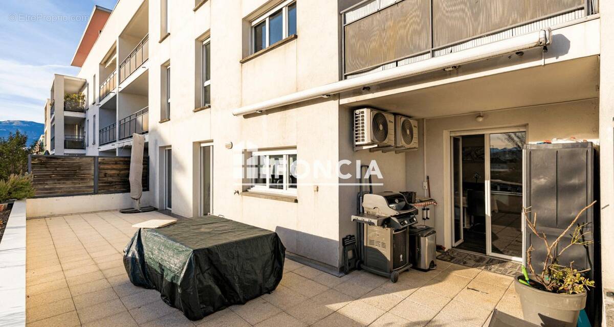 Appartement à SAINT-MARTIN-D&#039;HERES