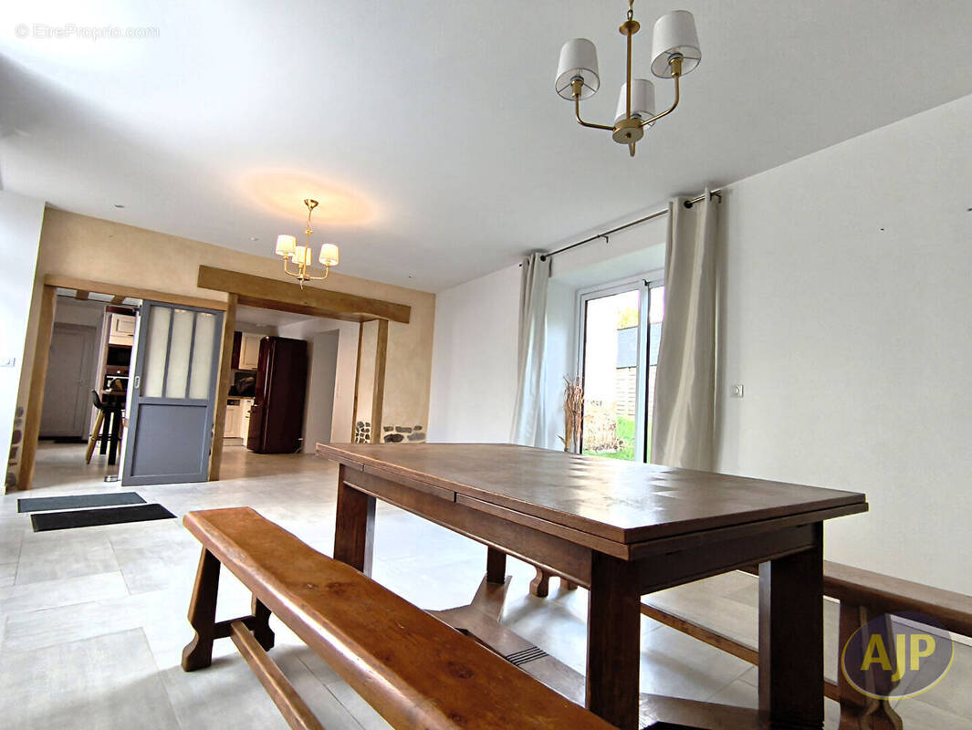 Maison à LA MEZIERE