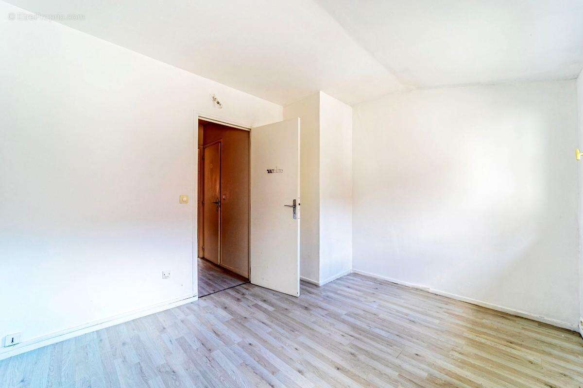 Appartement à VILLENEUVE-SAINT-GEORGES