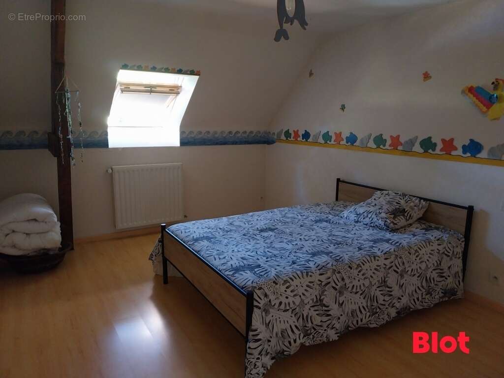 Maison 195 m² à Le Chatellier  - photo 8