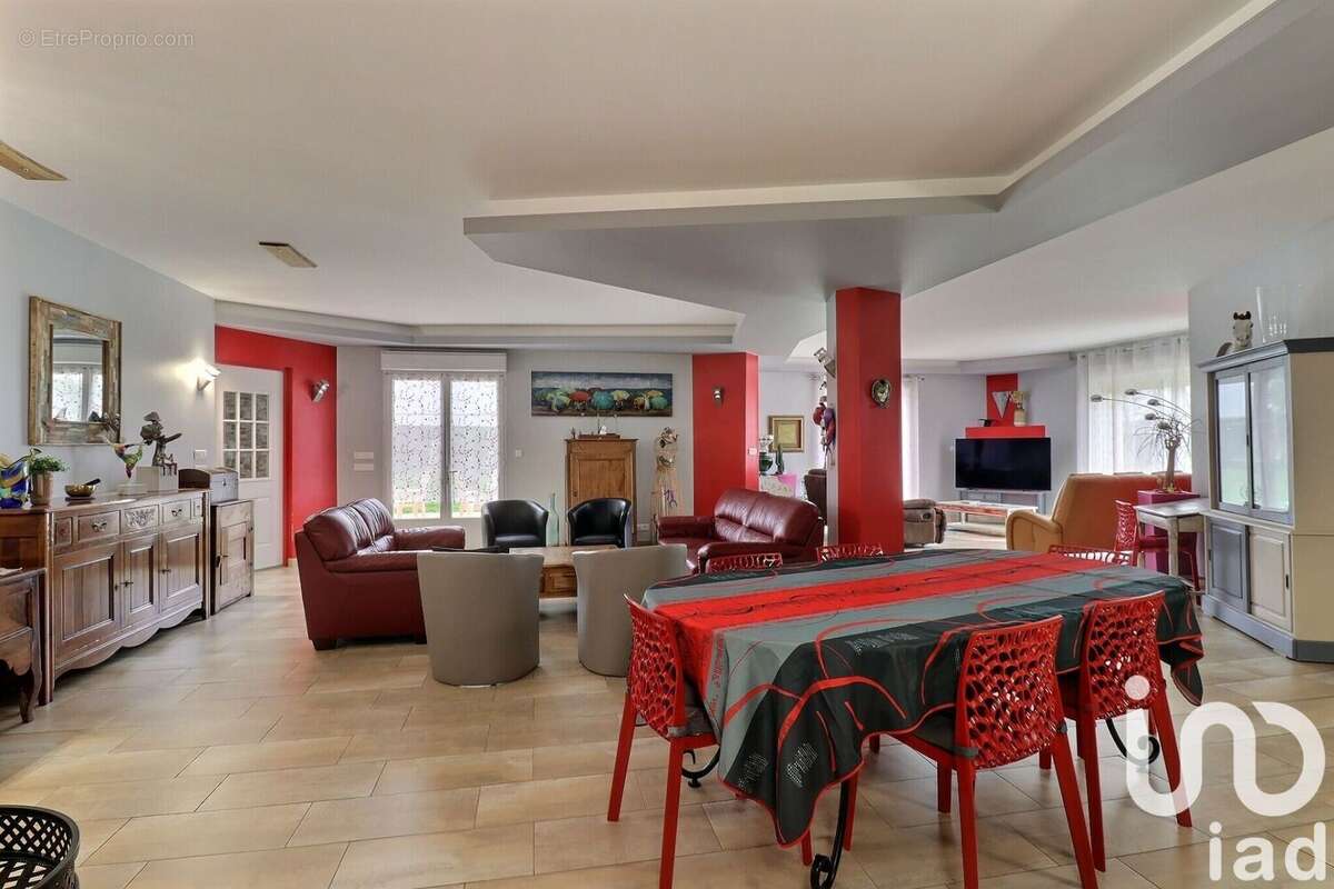 Photo 6 - Maison à NEUILLE-PONT-PIERRE