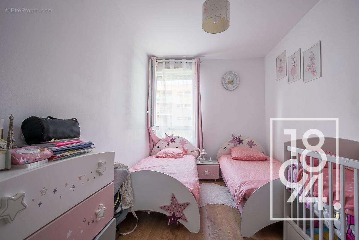 Appartement à MARSEILLE-2E