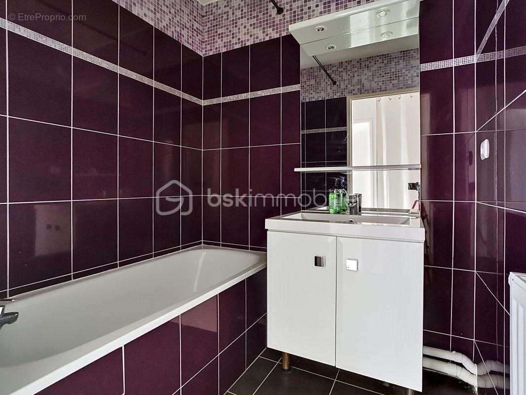 Appartement à QUINCY-VOISINS