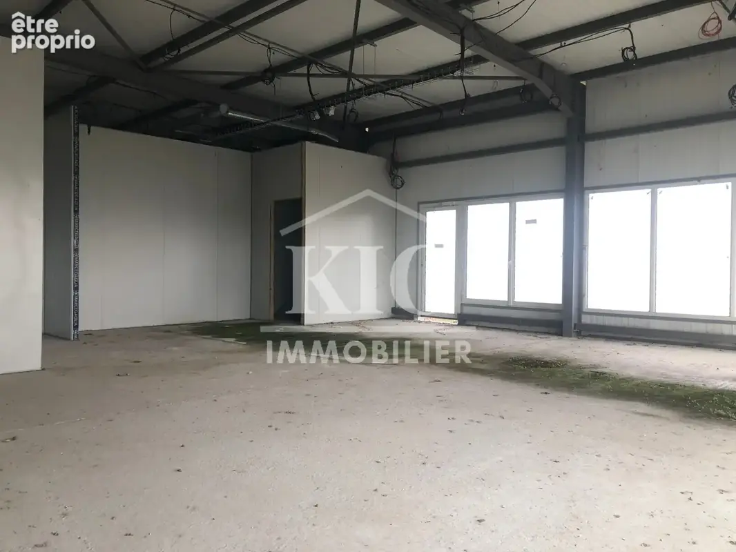 Carcassonne - local 427 m2 terrain 2000 m2 - photo 2