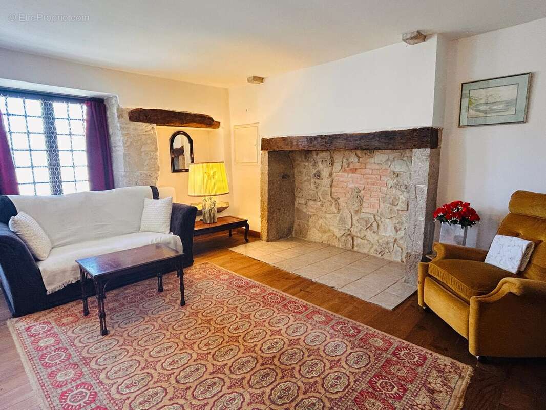 Maison à FRAYSSINET