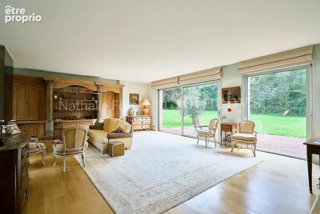 Croix résidentiel , très jolie maison d'architecte 6 chambres sur 2716 m2 de terrain . - photo 4