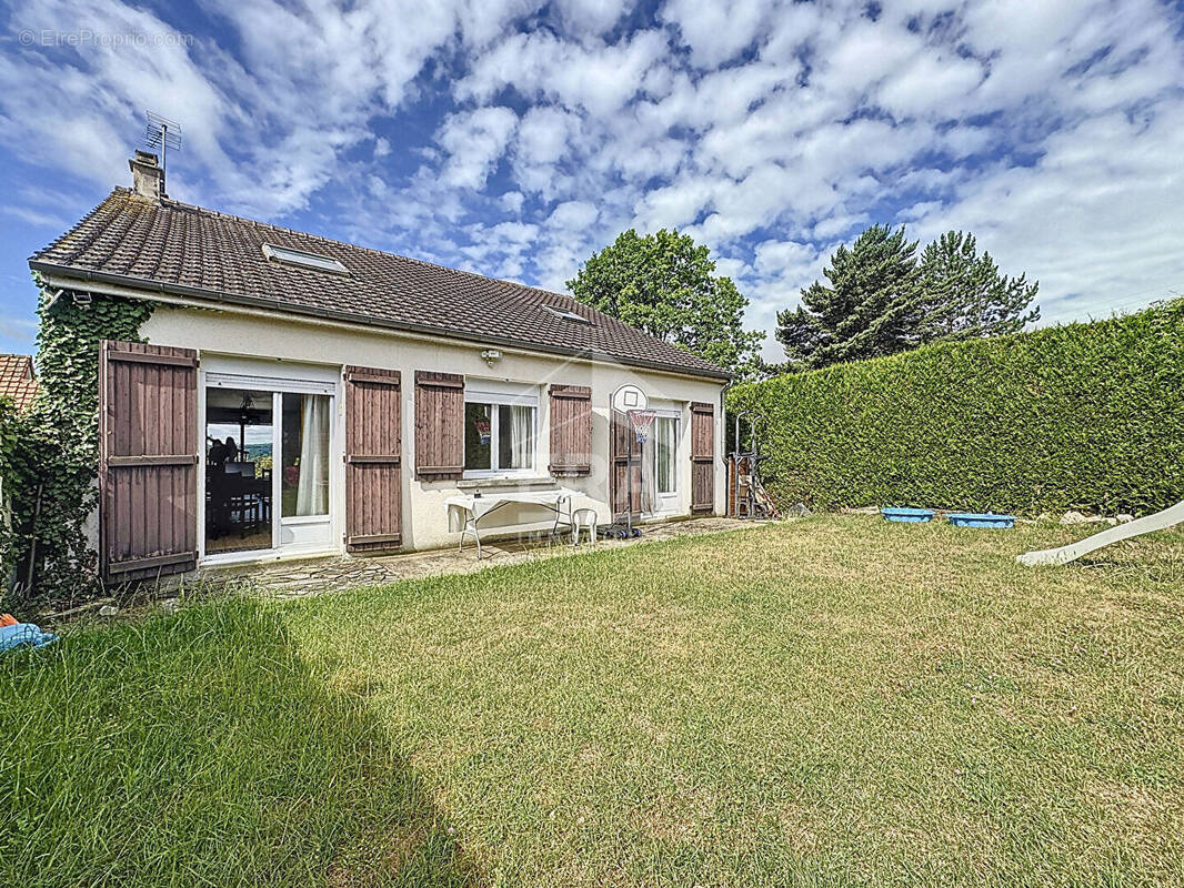 Maison à CHAUMONTEL