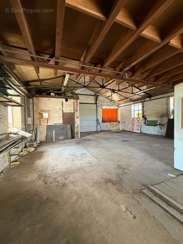 Commerce à VENAREY-LES-LAUMES