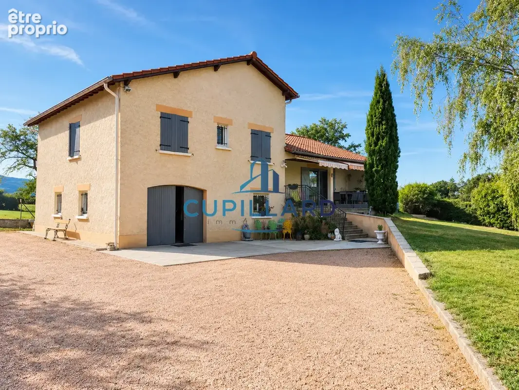 POUILLY-LES-NONAINS   Maison de 130 m2 dans un environnement champêtre - photo 2