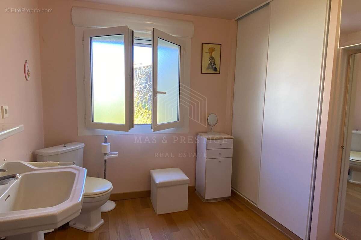 Maison à SAINT-LAURENT-DE-CERDANS