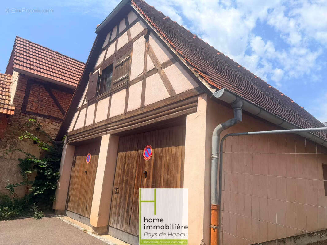 Deux garages double dans batisse indivuelle a fort  potentiel rue du sable - photo 2