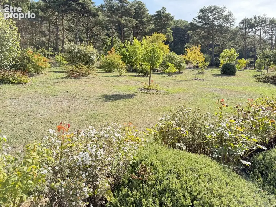 LA BASTIDE – Une propriété pleine de charme dans un écrin de verdure – 395 000 € - photo 2