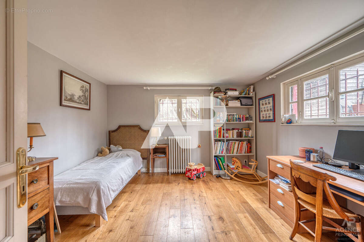 Maison à RUEIL-MALMAISON