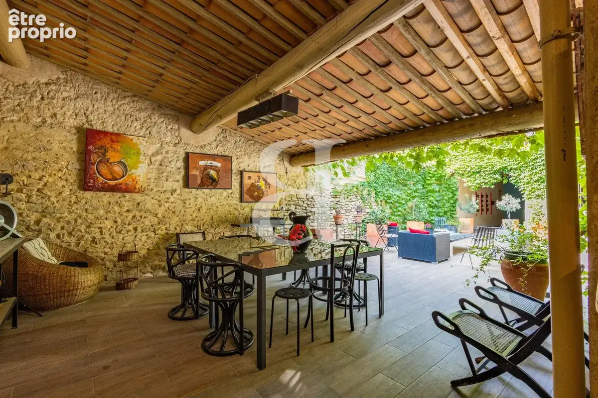 Maison 244 m² à L'isle-Sur-La-Sorgue  - photo 2