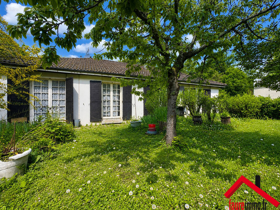 Maison à DAMPNIAT