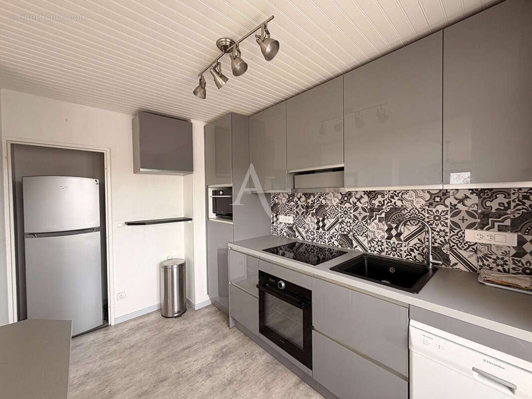Appartement Reims 3 pièce(s) 68.57 m2 - photo 4