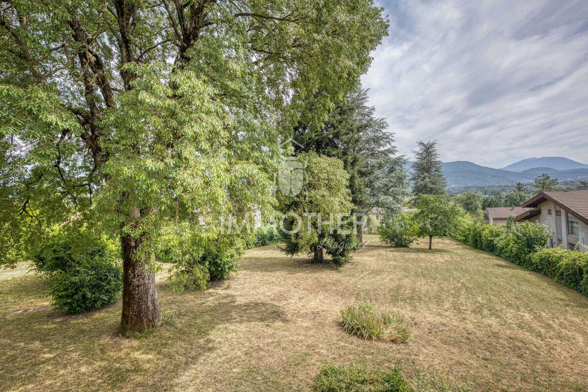 Maison 183 m² à Meylan  - photo 2
