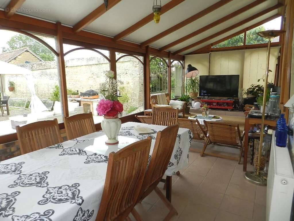 Maison à SAINT-PIERRE-SUR-DIVES