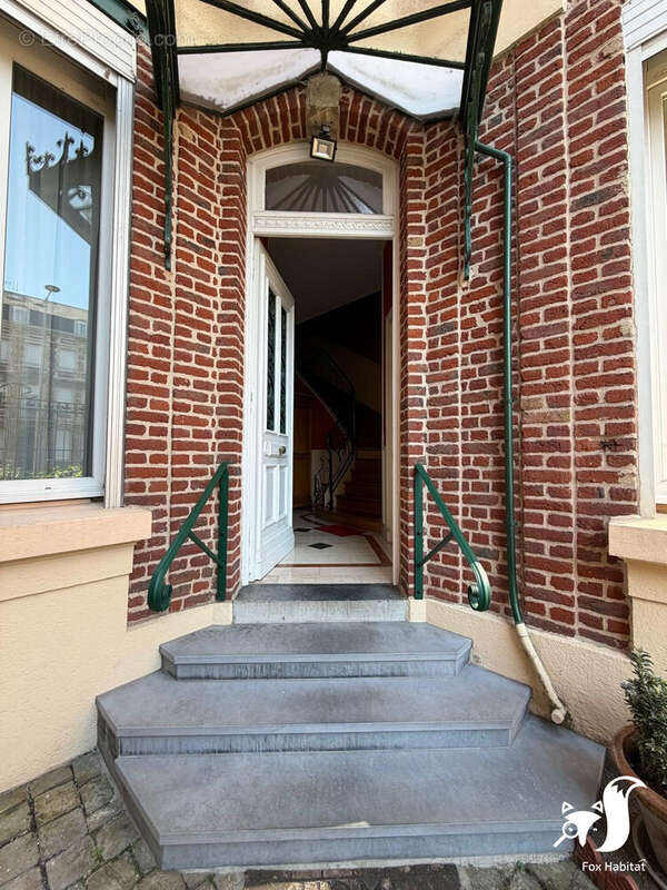 Maison 223 m² à Cambrai  - photo 2