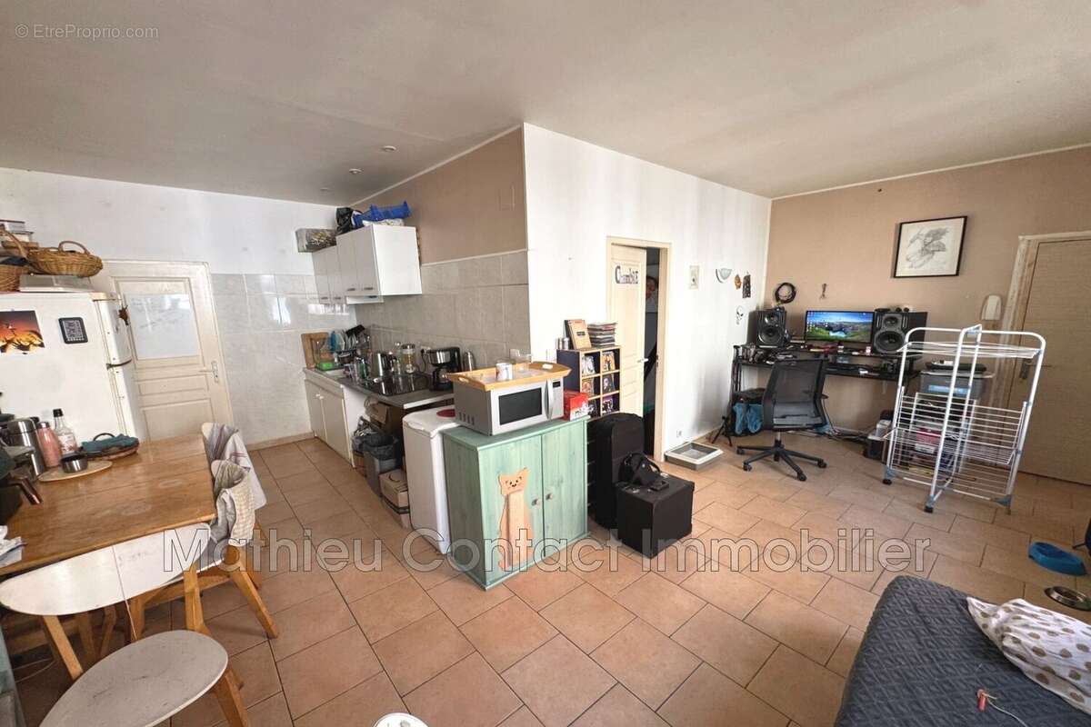Appartement 40 m² à Nimes  - photo 2