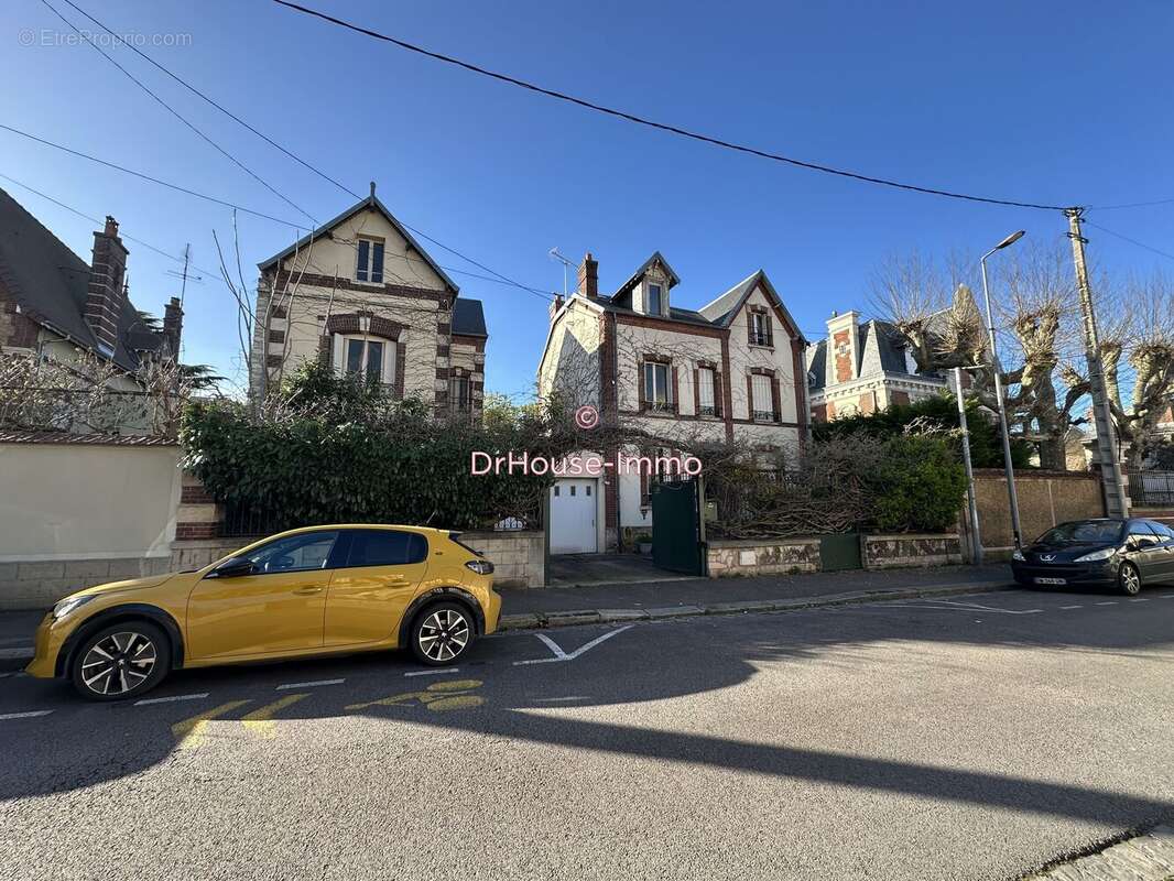 Maison à MANTES-LA-JOLIE