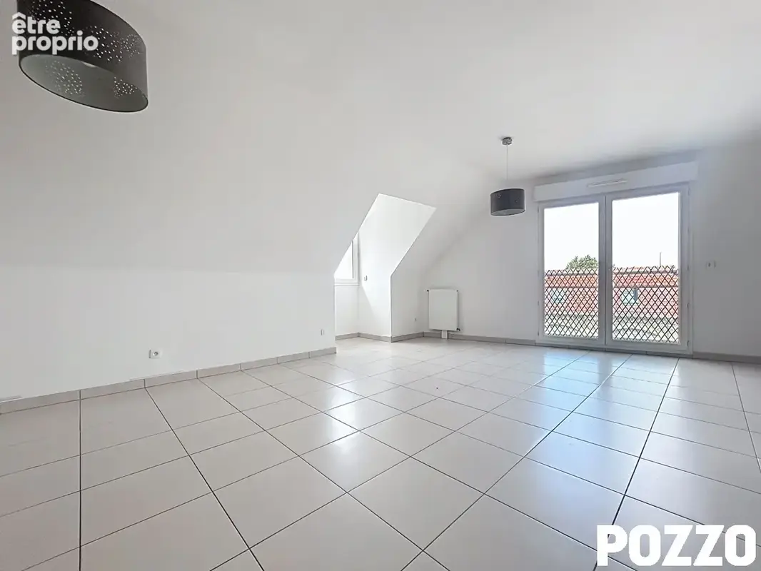 Magnifique Duplex moderne avec séjour lumineux à La Rivière Saint Sauveur ! - photo 2