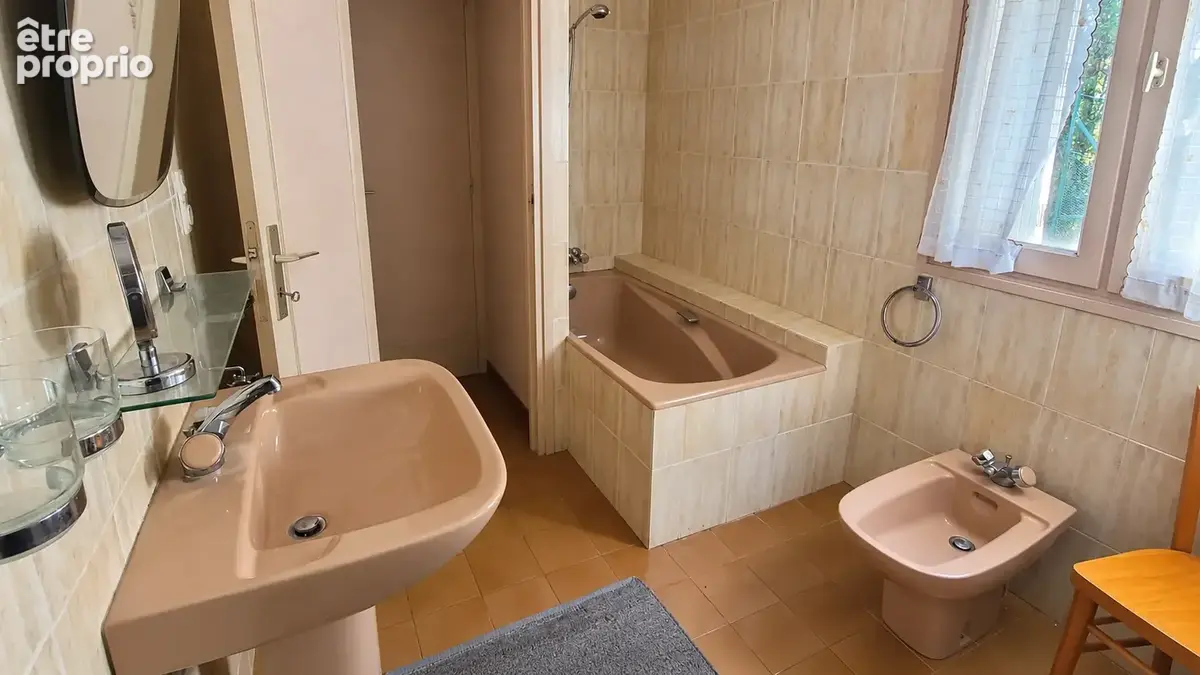 Ensemble immobilier avec vaste terrain - photo 8
