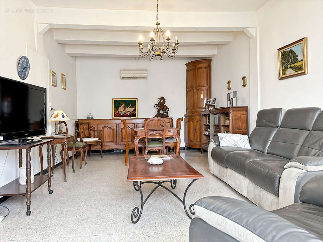 Maison à CHATEAURENARD