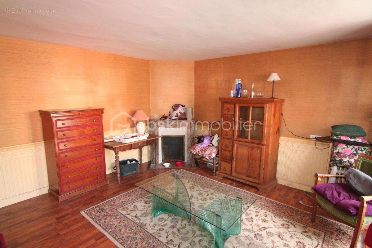 Maison à SAINT-CHERON