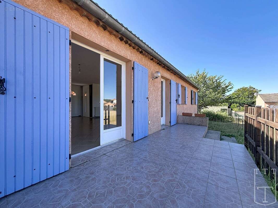 Proche centre RUOMS - Villa 3 chambres - 2 terrasses - photo 3