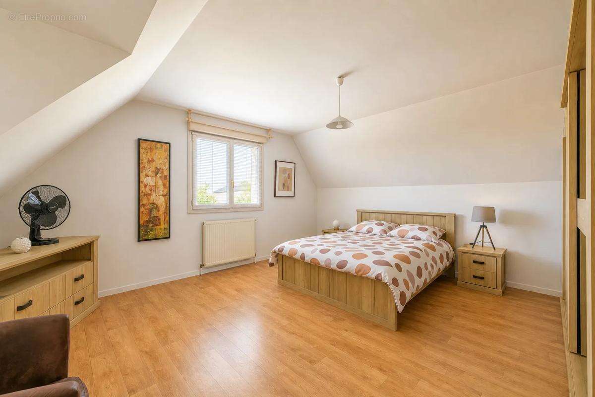 Maison de 9 pièces de 204 m² à Bourgueil - photo 9