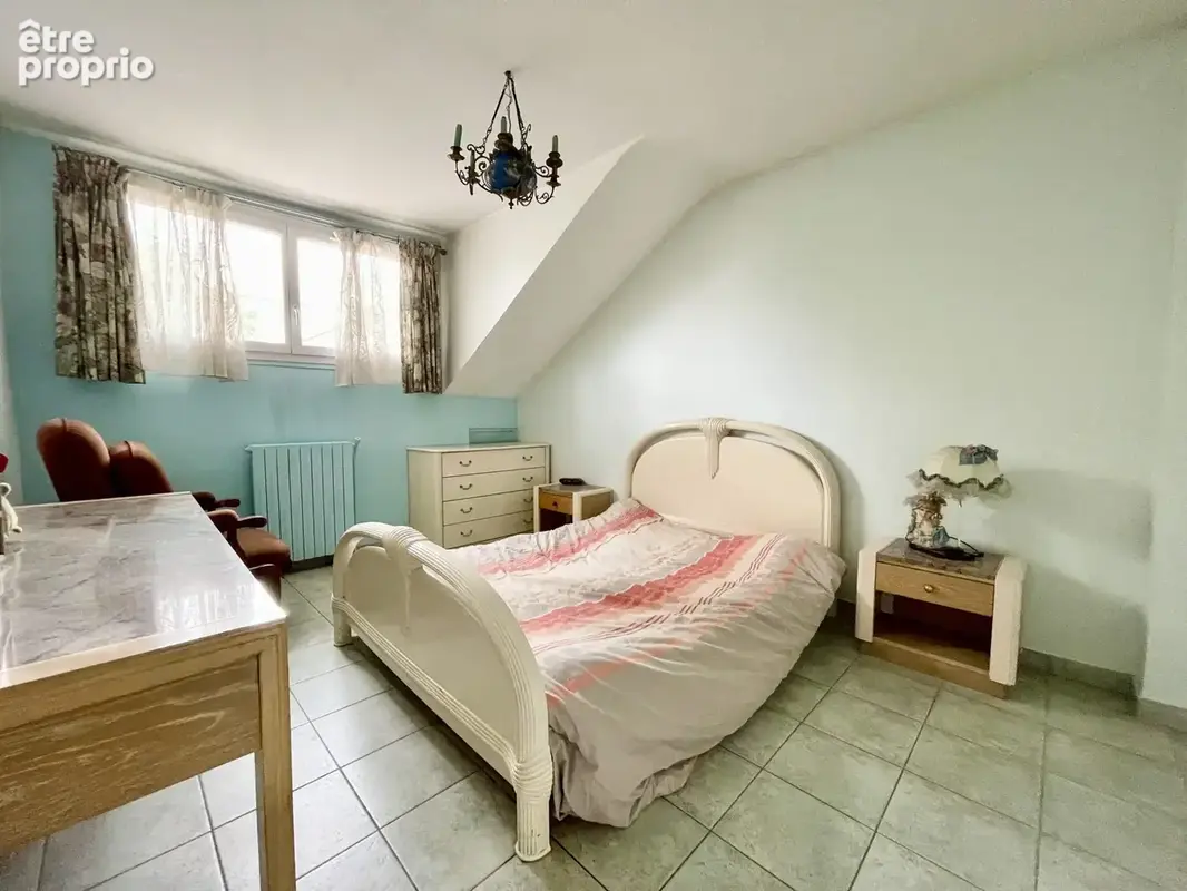 Maison 10 pièces 238 m² à vendre à Neuilly-Plaisance (93360) - photo 9