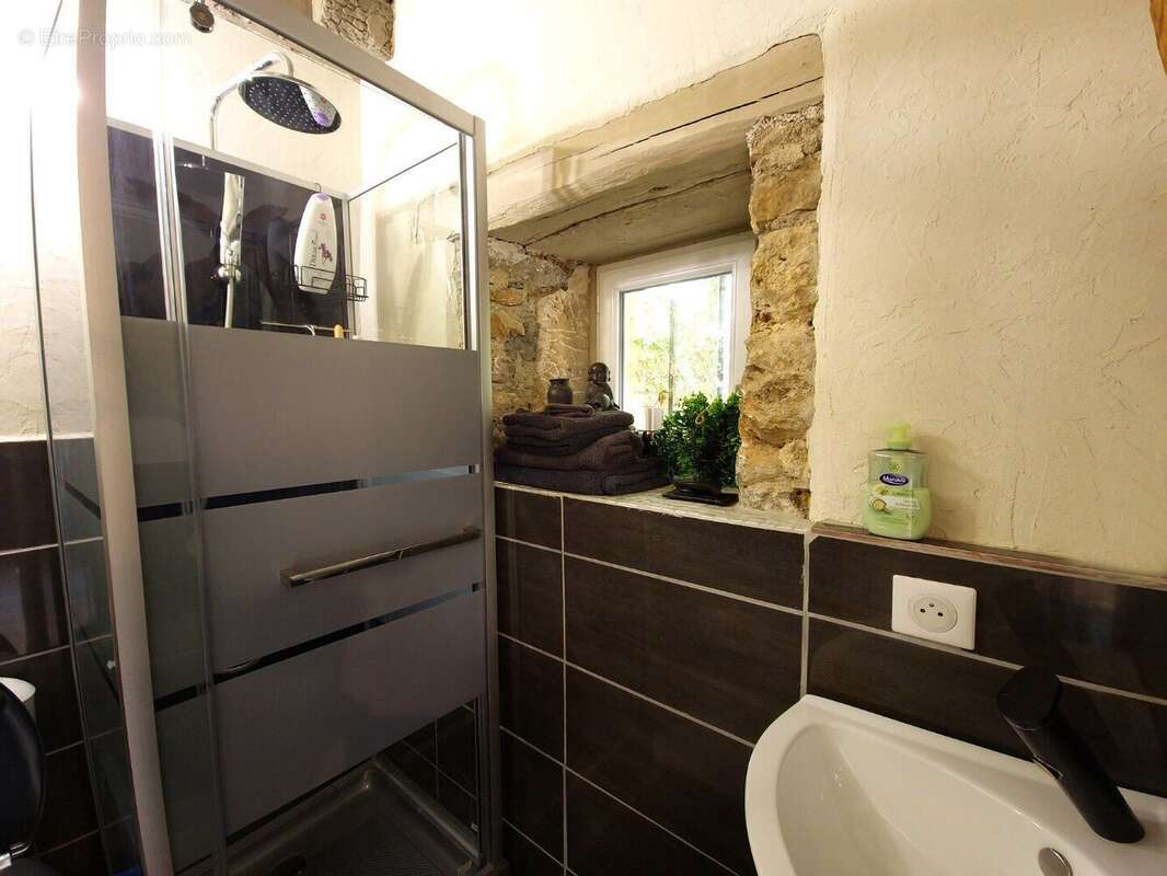 Belle maison en pierres dans un hameau calme - photo 15