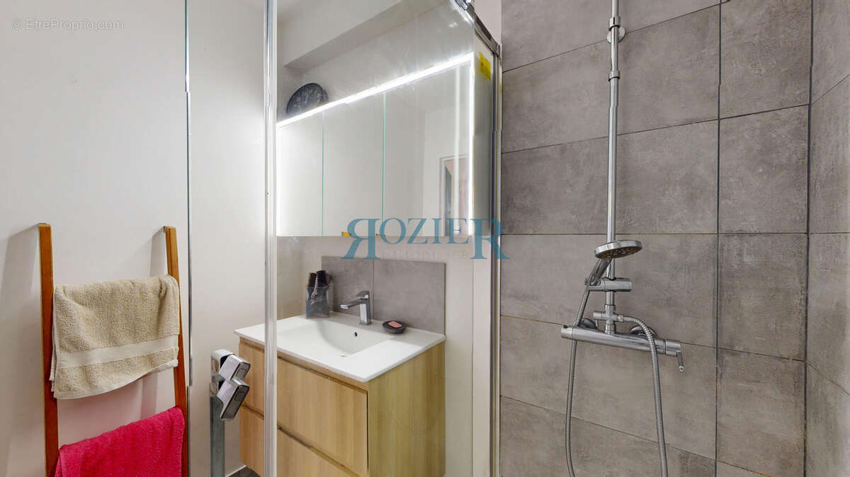 Appartement à VALLAURIS