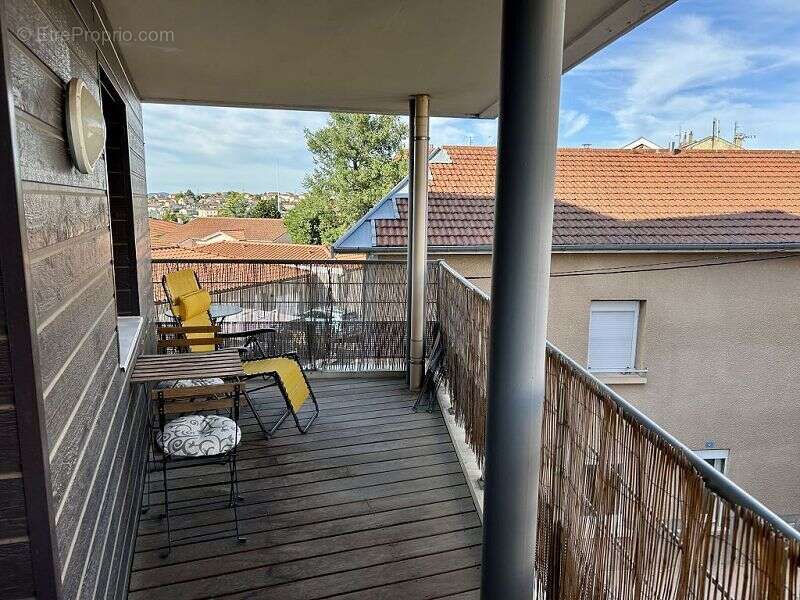 Appartement 63 m² à Chazelles-Sur-Lyon  - photo 2