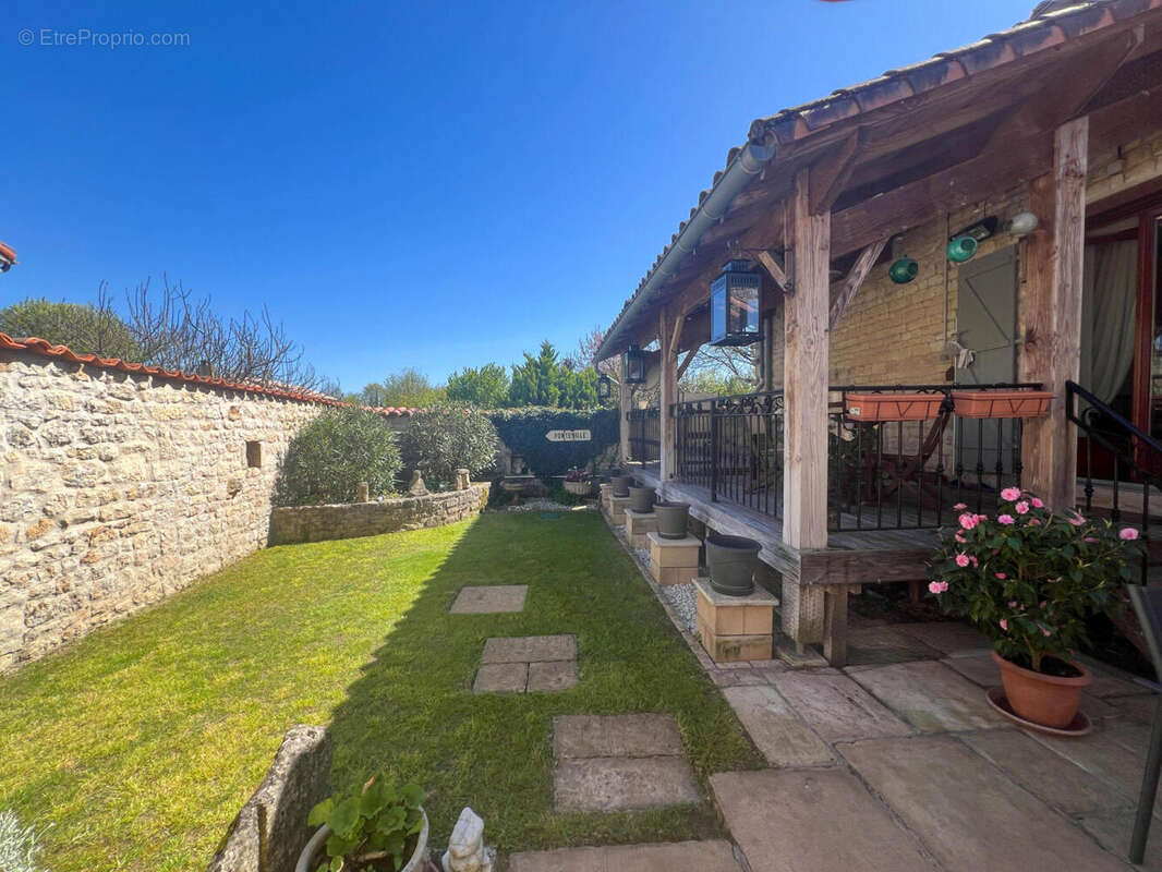 JARDIN - Maison à FONTENILLE