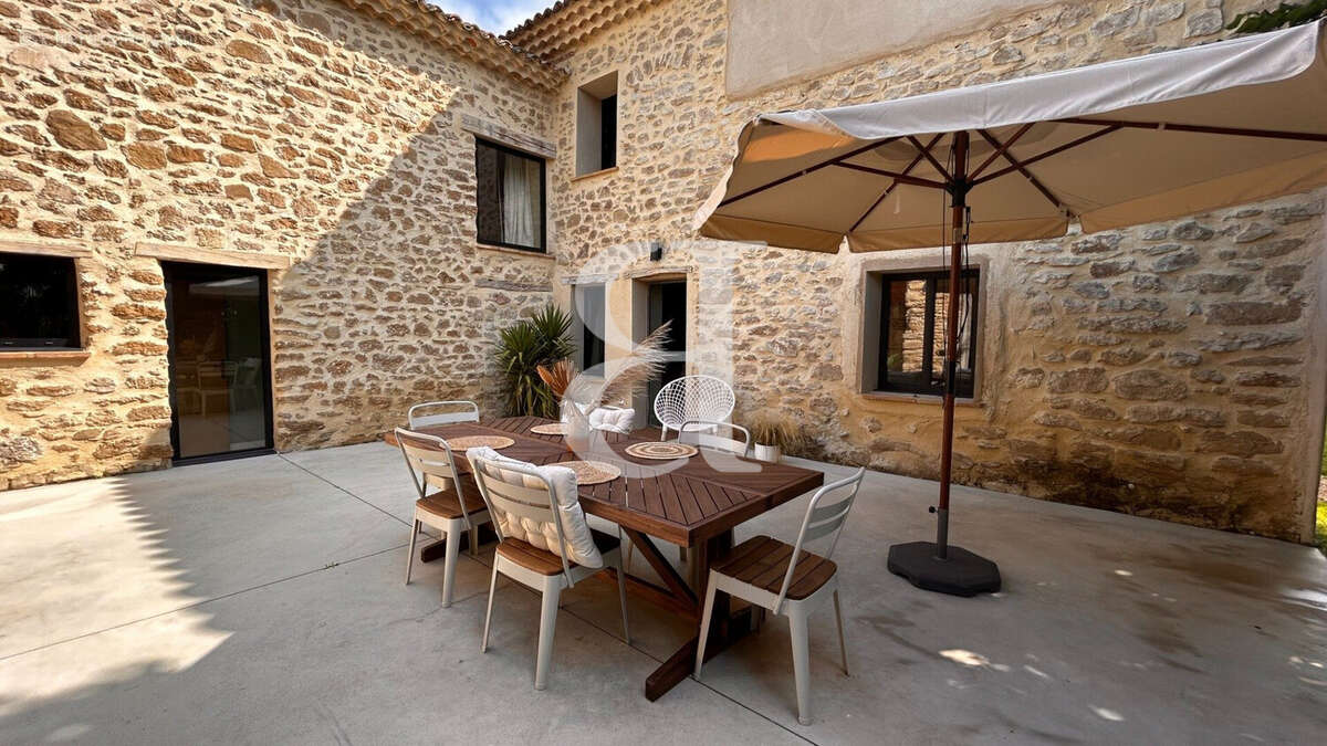 Maison à VAISON-LA-ROMAINE