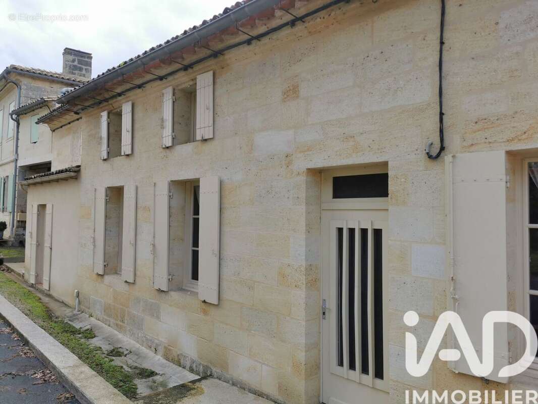 Photo 2 - Maison à LES ARTIGUES-DE-LUSSAC